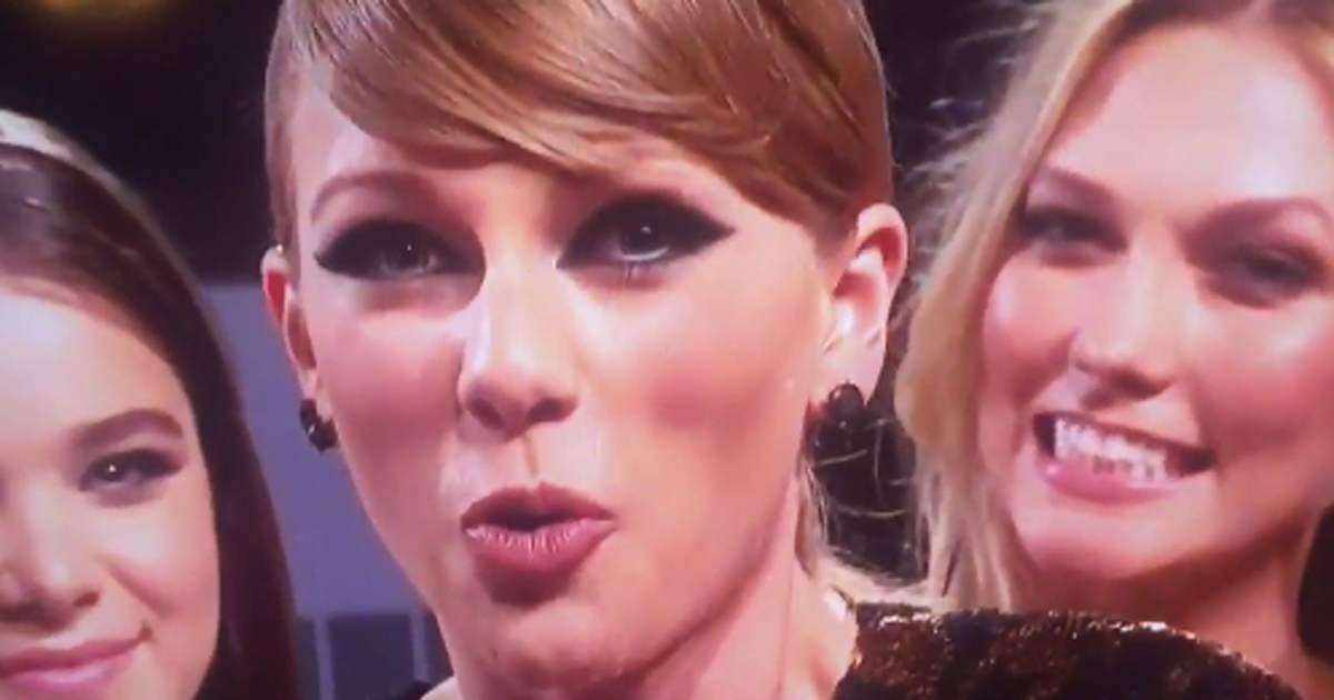 Shes Human After All Taylor Swift Farts While Presenting At The MTV