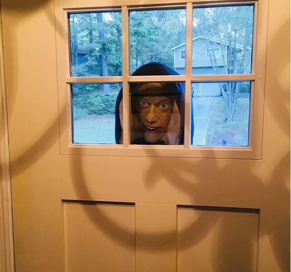 30 Petty Neighbors Who Ve Run Out Of Patience For The People Around Them